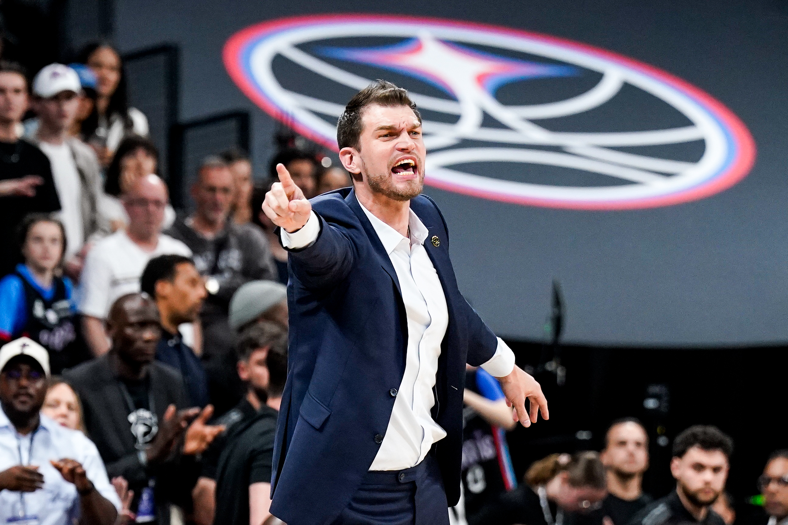 La salida de Splitter es inevitable y París Basketball ya tiene sustituto