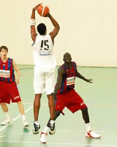 Mercado extraño: El futurazo de Serge Ibaka aún no puede cimentarse en la LEB Oro y Rico, rico, Hill a Portugal