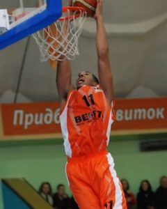 El cañonero Leon Rodgers se salió en la Uleb Cup