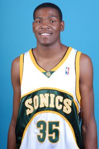 Entrevista: Kevin Durant coloca como mejores rookies a “Al Horford, Scola, Young y Conley”