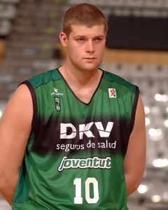 Robert Archibald podría jugar en Canarias