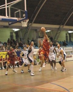 El CB LHospitalet ficha al base Sergi Pérez del Esplugues