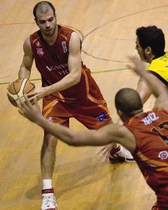 Martí Nualart, primer jugador renovado en el Akasvayu Vic