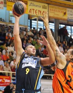 Popovic no se va, Baxter y Potapenko sí, ¿Oriol Junyent a León y Terrel Castle a Menorca?