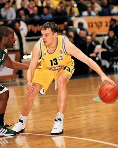 Maccabi: Génesis del sueño amarillo