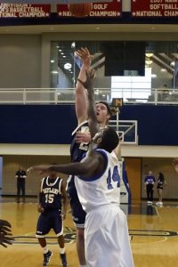 Alaior Menorcarentals.com Coinga Jovent da la baja a Danny Storey