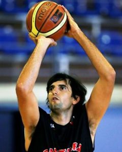 Richi Guillén ya es jugador del Villa de Los Barrios