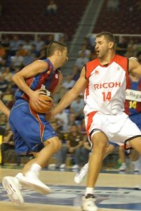 A Videnov le atropella una moto y Navarro y Ricky serán baja para el arranque liguero