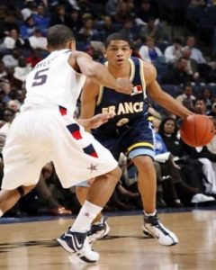 Childress confirma su fichaje por Olympiakos y los Blazers firman a Batum