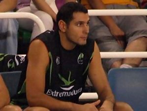 Cáceres 2016 corta a Cesar Bravo