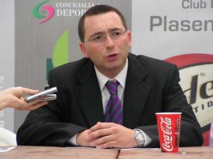 Dani García renueva como entrenador del COB