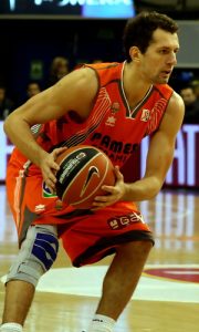 Primeros pasos en la reconstrucción de Pamesa: Miralles, Vule y Gregory se marchan, a Claver y Oliver se les quiere renovar