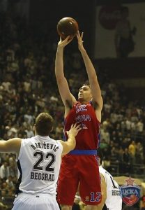 EL J5 (miércoles): Thriller en el Pionir