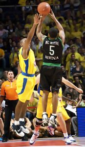 Unicaja dice adiós a Dowdell para confirmar inminentemente a McIntyre