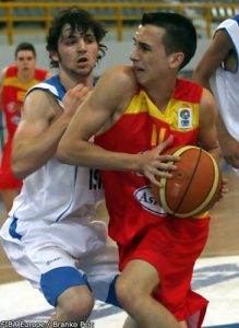 Manresa, cerca de firmar por 4 temporadas a Alex Hernández, base internacional de la cantera de Regal Barça