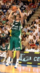 El CB Murcia cierra su juego interior con Vitor Faverani