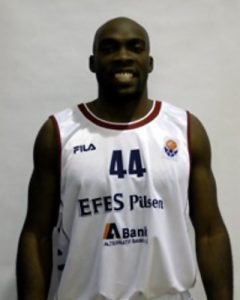 Zoco europeo:  El Dinamo de Moscú se hace con el cañonero Henry Domercant y el Brose Baskets, que disputará la Euroliga, ata a Demond Greene