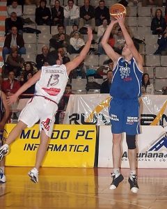 Espuña, Torres y Jacas siguen en el CBT que ha presentado a su nuevo entrenador