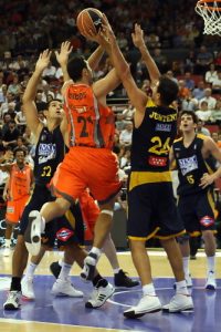 Dikoudis saldrá del Pamesa por la puerta de atrás una tercera vez