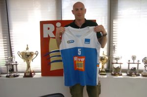 Un internacional de San Marino procedente del Mazzeo San Severo se convierte en la primera incorporación del equipo de Joan Carles Pié