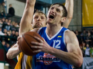 Cambios en la plantilla de Valencia Basket: Sergei Lishouk sustituye a Ermal Kuqo