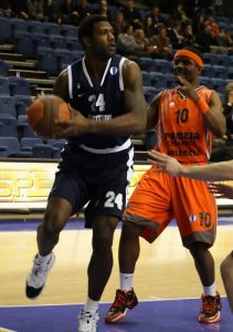 EL-J7 (miercoles): Inesperada derrota blanca en Gdynia; Khimki pierde ante la gran remontada del PAO; Asvel se subleva en Estambul; Lietuvos, Milán y Maroussi cumplen en casa