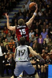 Final 8 (Eurocup): Hemofarm da la campanada – Eidson conduce a Lietuvos hasta las semifinales