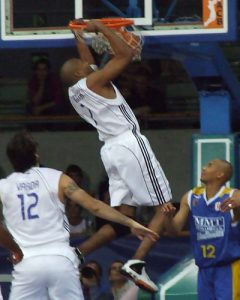 El huracán Real Madrid arrasa al MMT Estudiantes (con galería de fotos)
