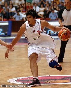 Cenk Akyol ya tiene equipo