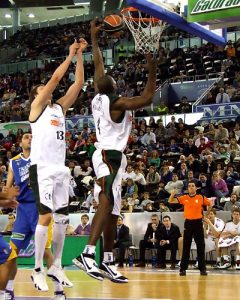 Demetrius Alexander estuvo en los calabozos