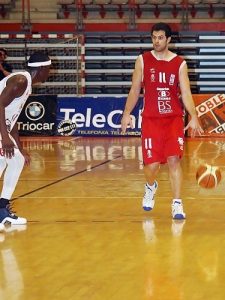 Los Barrios ata a Jesús Castro