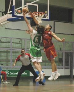 Muchos centímetros para el Rosalía: Charles Ramsdell y el MVP nacional de la LEB-2 Montañana