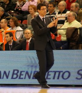 El Pamesa Valencia destituye a Fotis Katsikaris y a Johnny Rogers