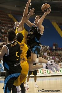 Nik Caner-Medley ya es nuevo jugador del Estudiantes