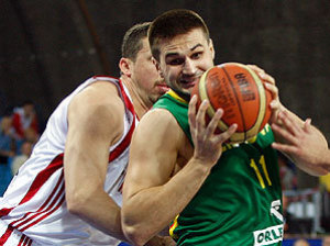 EL- J6 (miércoles); Kleiza acaba con el Orleanaise, Real Madrid homenajea a Fernando Martín, Unicaja cae por primera vez y Caja Laboral mejora