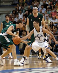 El ex-Unicaja Davor Kus jugará en Benetton de Treviso mientras que Rasko Katic no desembarcará en la ACB