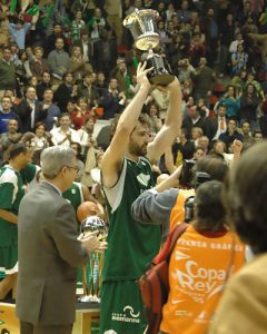 Jorge Garbajosa tendrá que parar tres o cuatro semanas