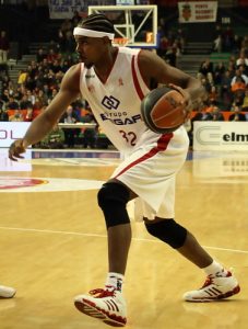 León pone la guinda a su plantilla con la vuelta del ala-pívot Rick Hughes