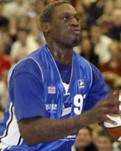 Dennis Rodman desata la locura por el basket en Inglaterra