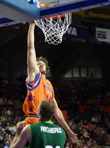 Olympiacos anuncia el fichaje de Matt Nielsen