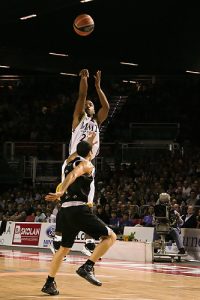 Mucho Real Madrid para un Bizkaia Bilbao Basket que preocupa