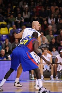 Xavi Rey y Michel Diouf finalizan su periplo en Cajasol