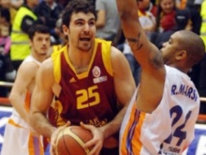 Las consecuencias del <i>caso Nalga</i>: duras sanciones para Galatasaray