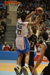 <i>In & out </i> en la ACB (I): MVP (Hettsheimeir) Quinteto Ideal (Cook, Tucker, Suárez, Banic y  Hettsheimeir) y otros jugadores destacados del mes de diciembre