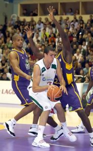 Baja la <i>fiebre europea</i> por el Draft NBA: retiradas, historia y análisis