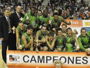 Lobe Huesca ya piensa en Oro con la renovación por 2 años del técnico Ángel Navarro