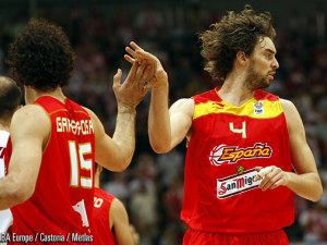 Eurobasket 09 (Grupo F.3): esta España empieza a recordar a la Campeona del Mundo. Serbia gana de triple en triple. Eslovenia arrebata el primer puesto a Turquía