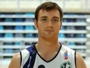 Ross Schraeder, una “metralleta” para Los Barrios