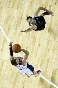 English y Vasileiadis, los elegidos para reforzar la línea exterior de Bizkaia Bilbao Basket