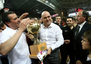 Ovarense, campeón de Portugal: Manolo Povea, primer entrenador español en conseguir una liga extranjera